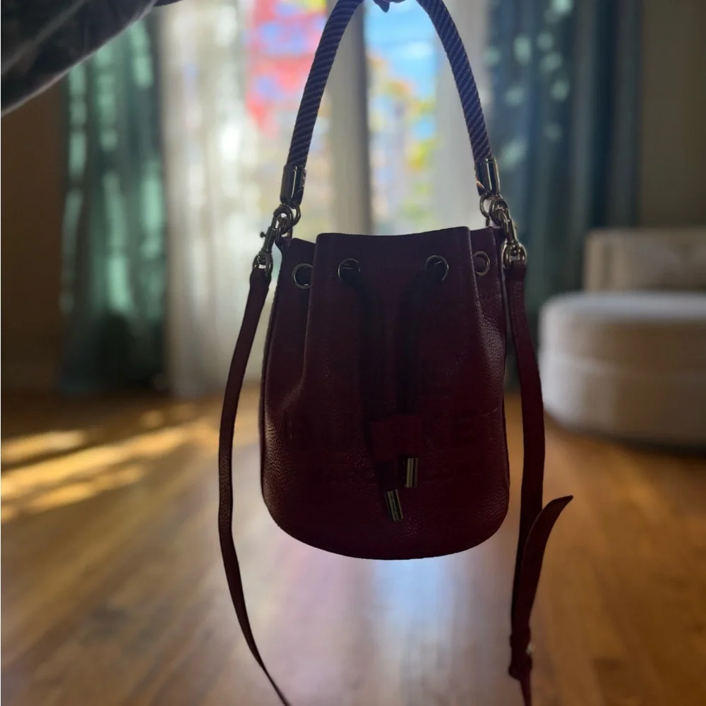Marc Jacobs Red Mini Bucket Bag - Picture 5 of 7